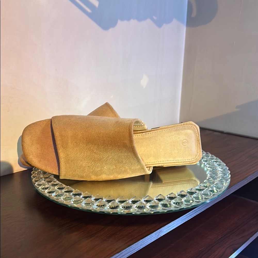 NWOT Camel Suede Open Toe Block Heel Mules - Women's Size - Picture 6 of 7